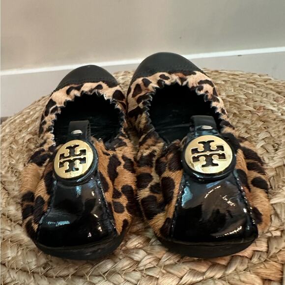 Tory Burch Abbey Leopard Print Calf Hair Patent Cap Toe Ballet Flats Size 7 M - Picture 5 of 15